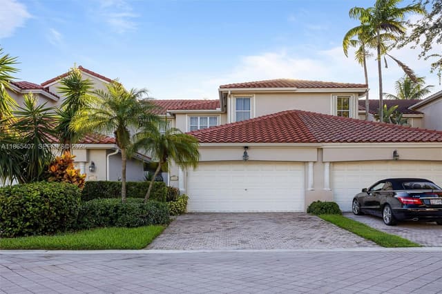 1384 Harbor W View, Hollywood, FL 33019