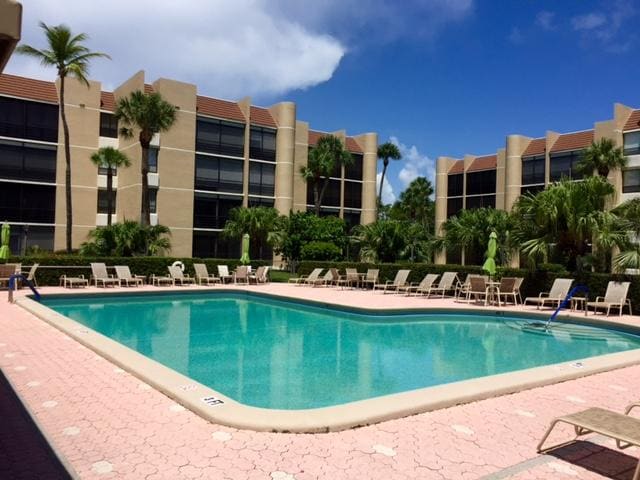 3492 NE Causeway Boulevard 103, Jensen Beach, FL 34957
