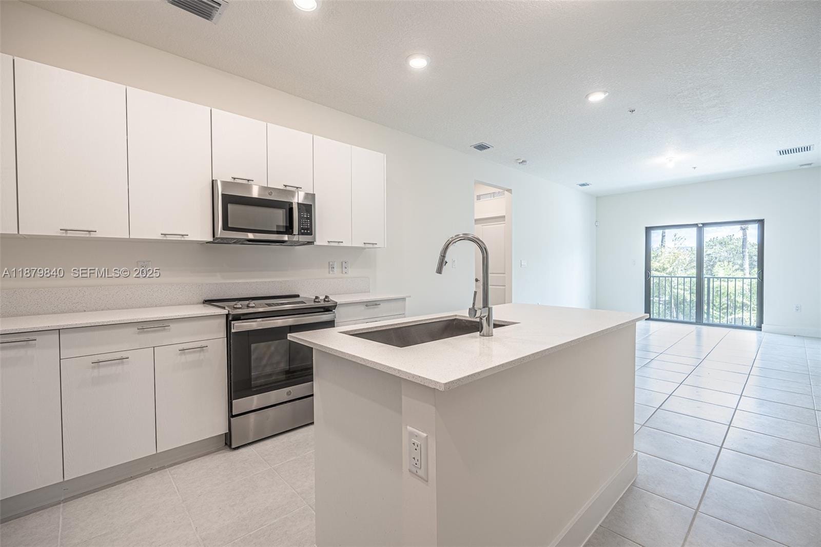 8001 NW 41st Street F-208 — photo 7