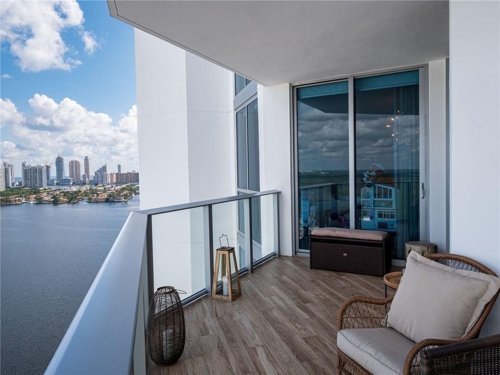 17111 Biscayne Boulevard 2105 + 1 BOAT SLIP 100 ft, North Miami Beach, FL 33160 photo 13