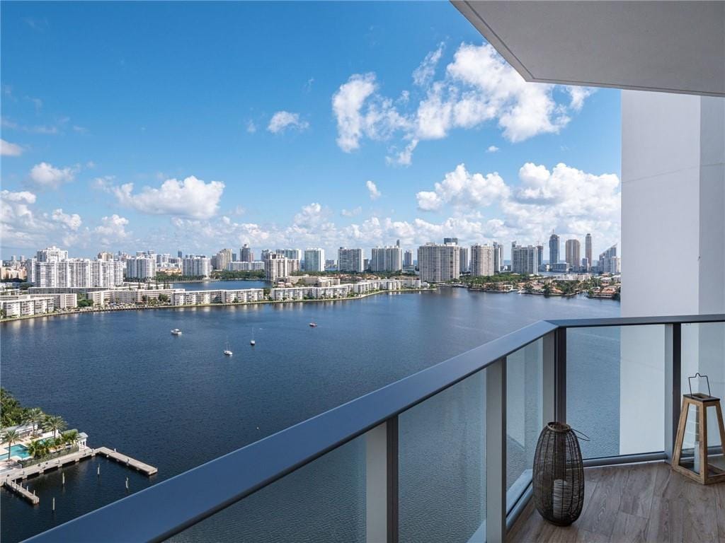 17111 Biscayne Boulevard 2105 + 1 BOAT SLIP 100 ft, North Miami Beach, FL 33160 photo 18