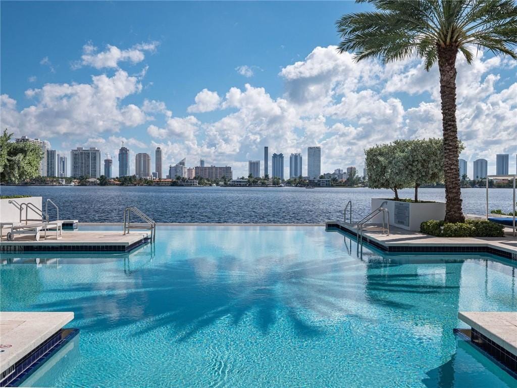 17111 Biscayne Boulevard 2105 + 1 BOAT SLIP 100 ft — photo 5