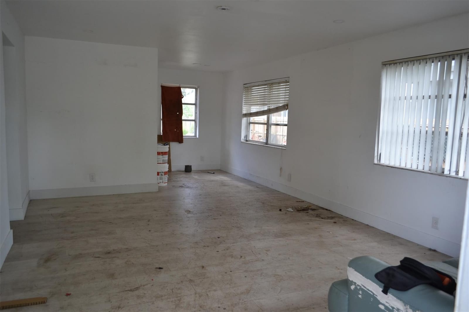 870 SW 28th Street — photo 12
