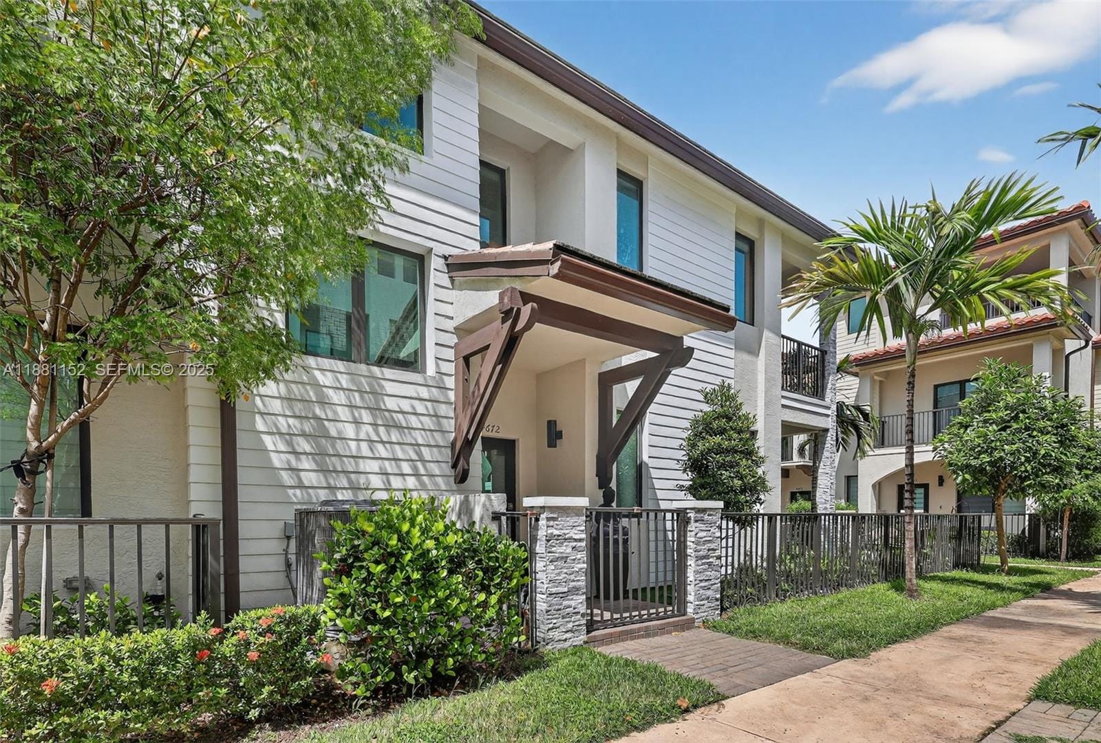 4672 NW 83rd Parkway, Doral, FL 33166 photo 2