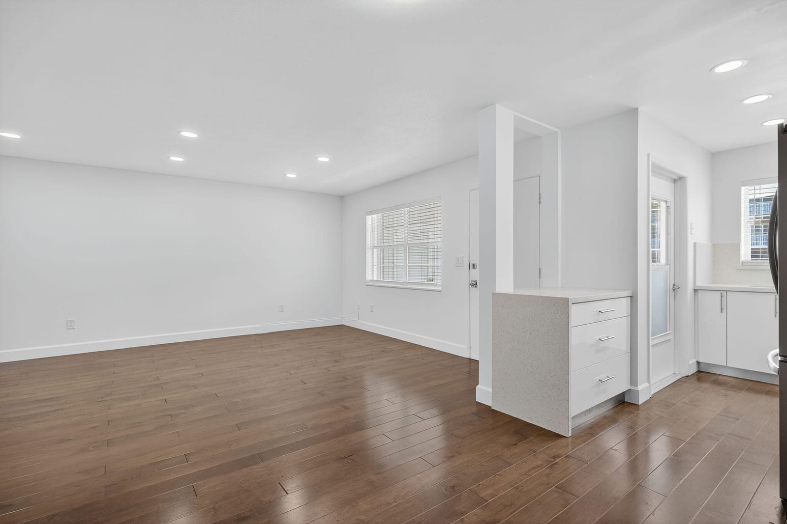 110 Shore Court 114 — photo 12