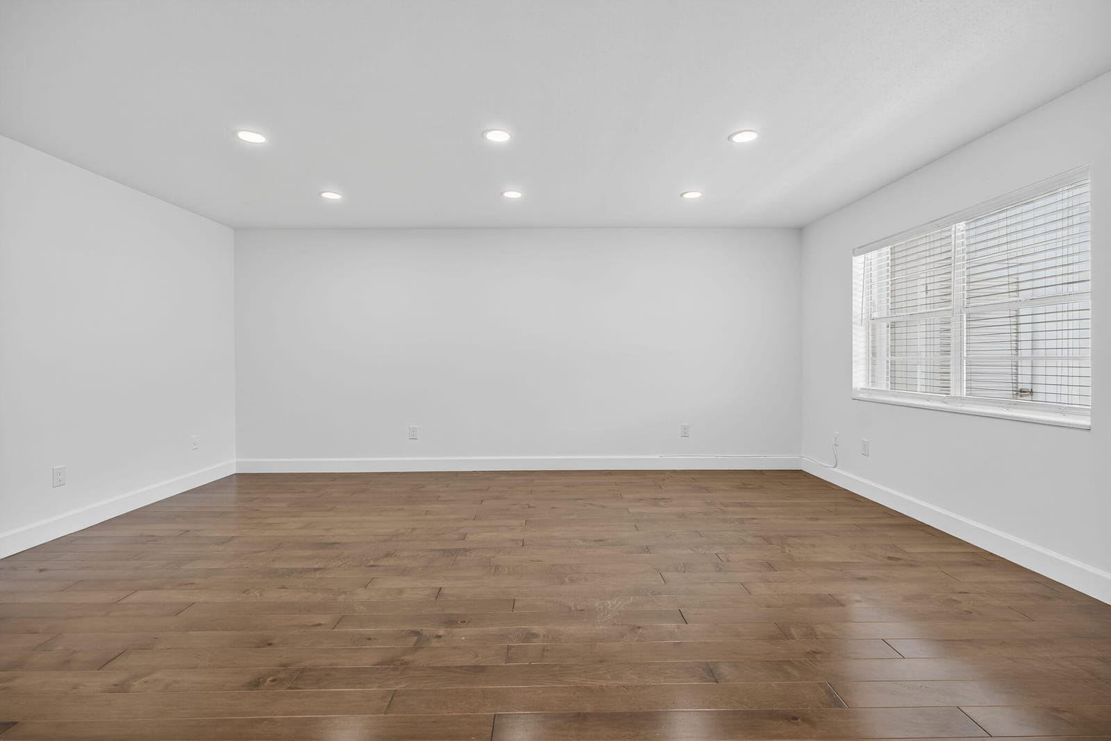 110 Shore Court 114 — photo 10