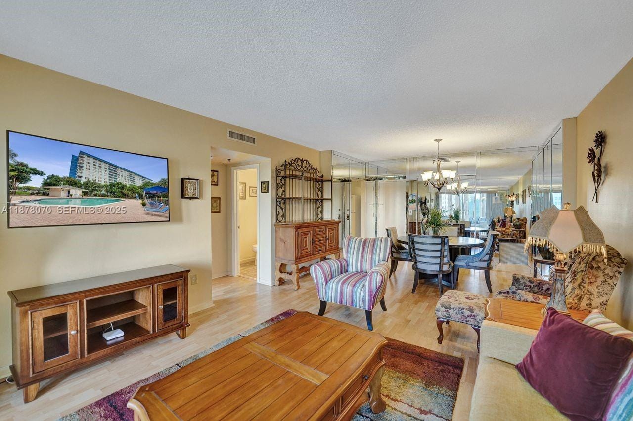 4001 Hillcrest Drive 403, Hollywood, FL 33021 photo 11
