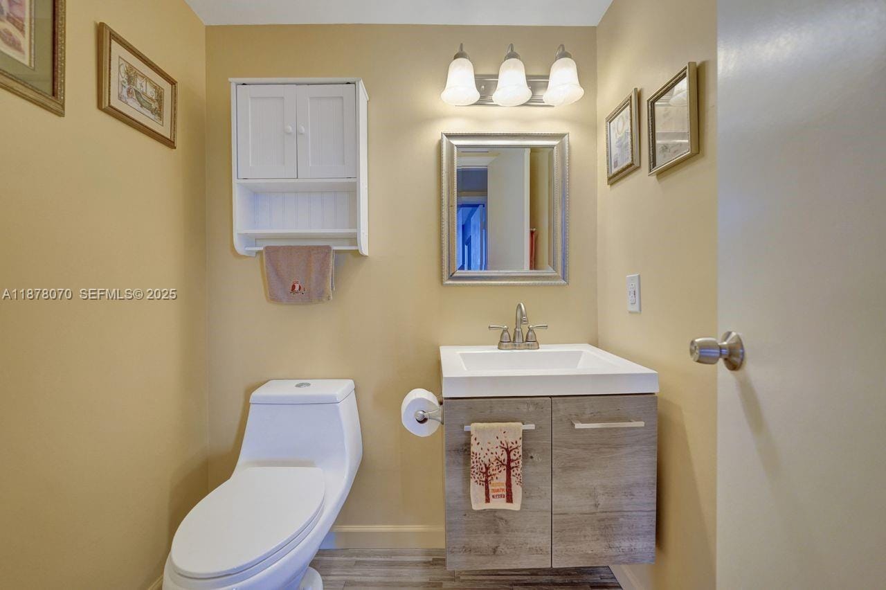 4001 Hillcrest Drive 403, Hollywood, FL 33021 photo 22