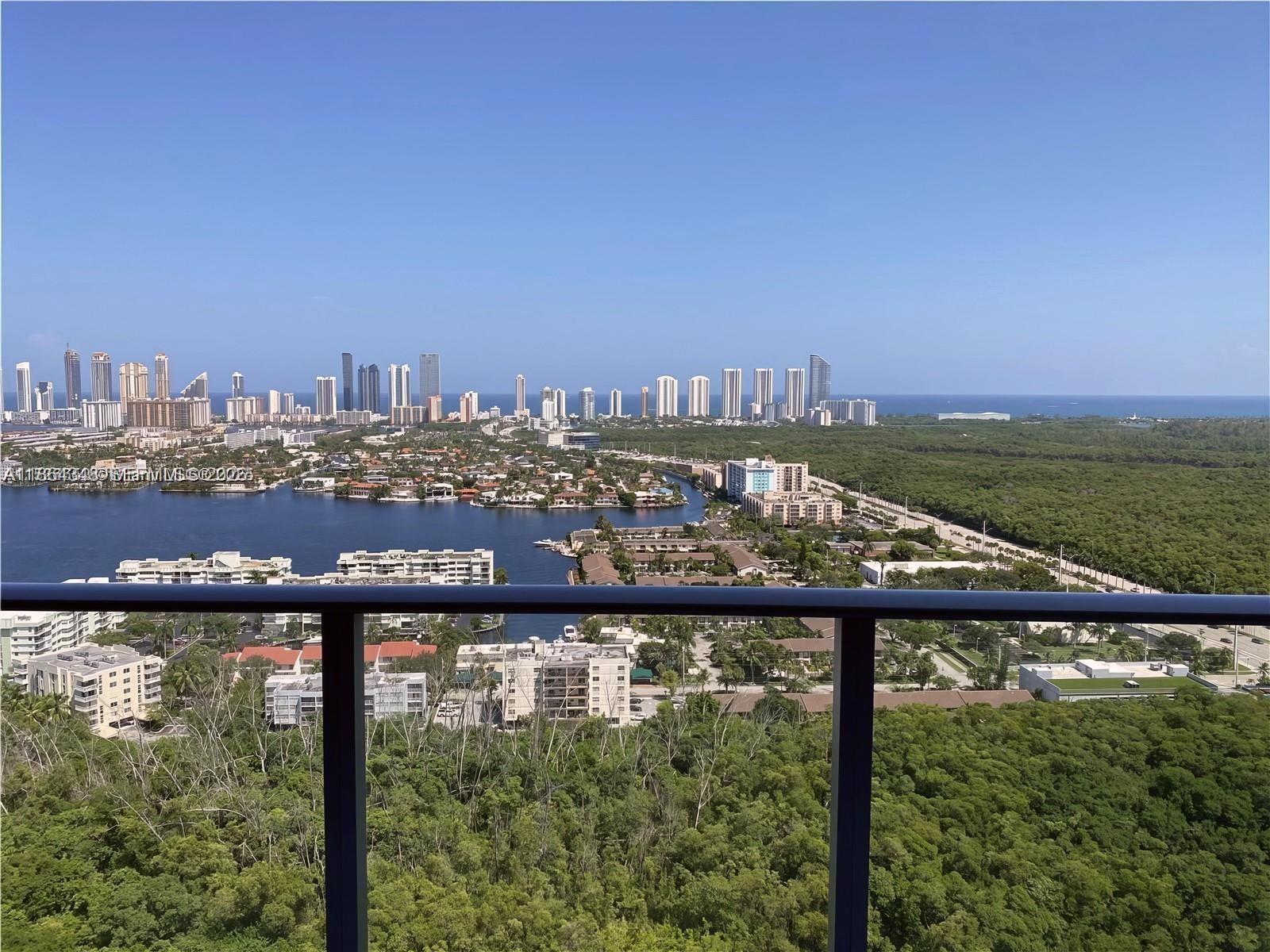 16385 Biscayne Boulevard 2118, North Miami Beach, FL 33160, North Miami Beach