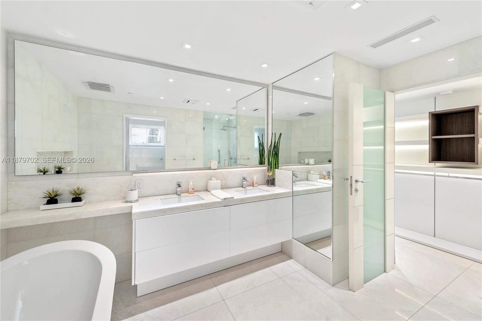 15512 Fisher Island Drive 15512, Miami Beach, FL 33109 photo 13