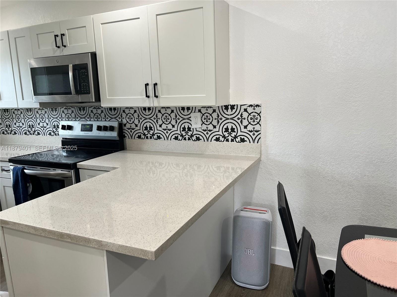 5724 SW 18th Street — photo 10