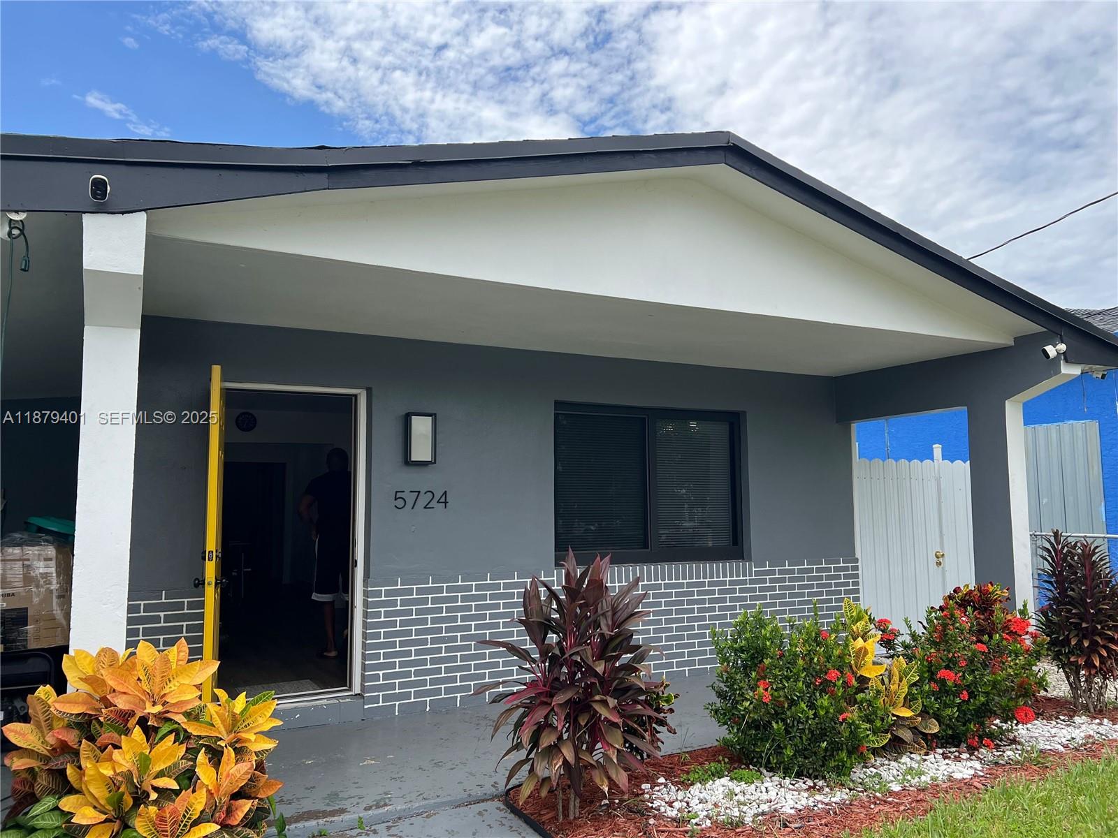 5724 SW 18th Street, West Park, FL 33023, West Park