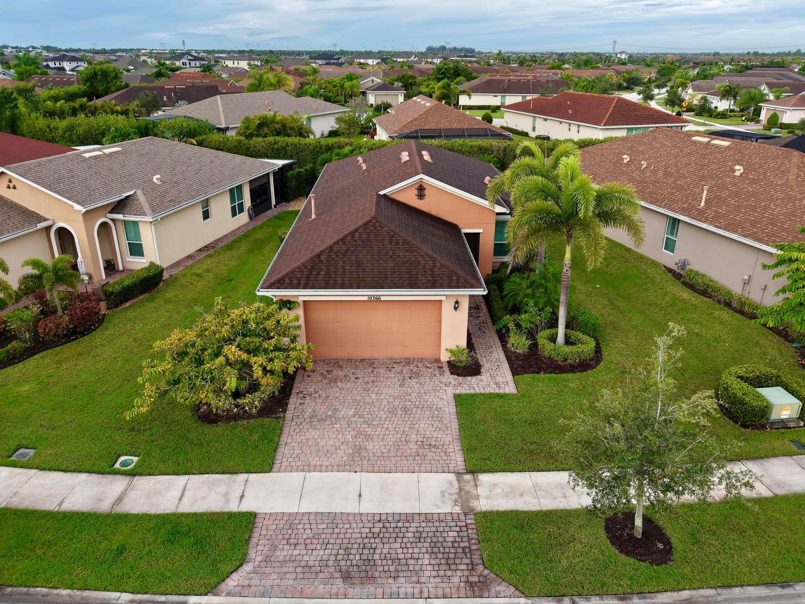 10366 SW Indian Lilac Trail, Port St. Lucie, FL 34987