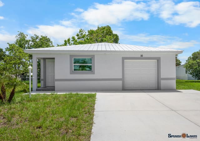 11 San Felipe, Spanish Lakes Country Club Village, Fort Pierce, FL