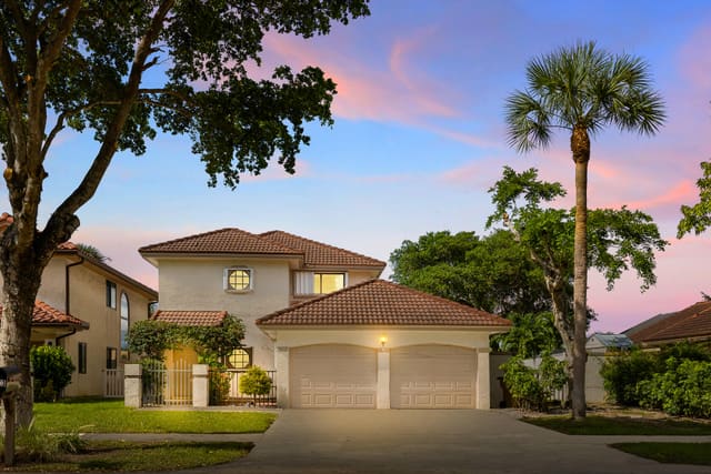 4073 NW 7th Place, Deerfield Beach, FL 33442