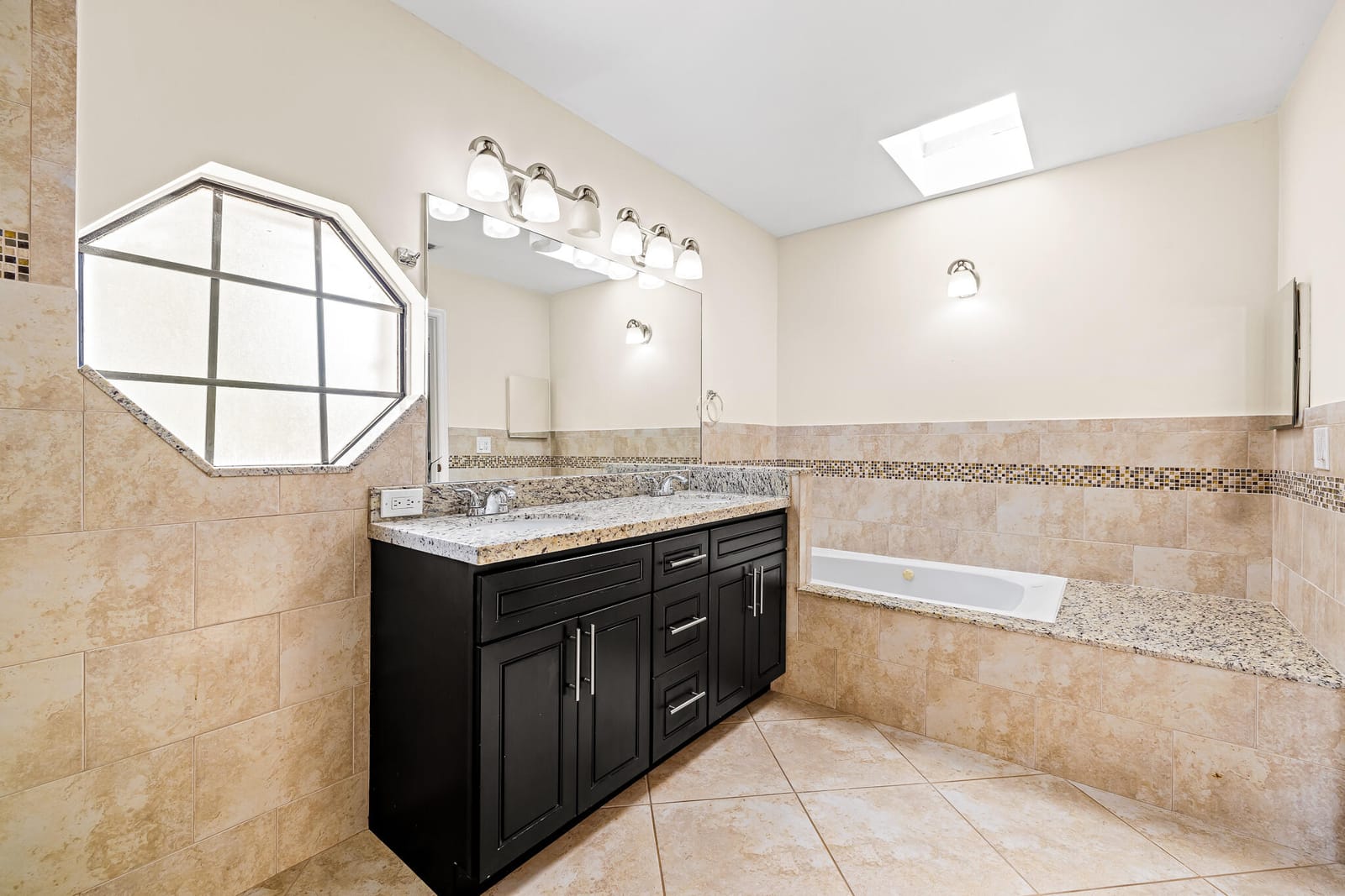 4073 NW 7th Place, Deerfield Beach, FL 33442 photo 23