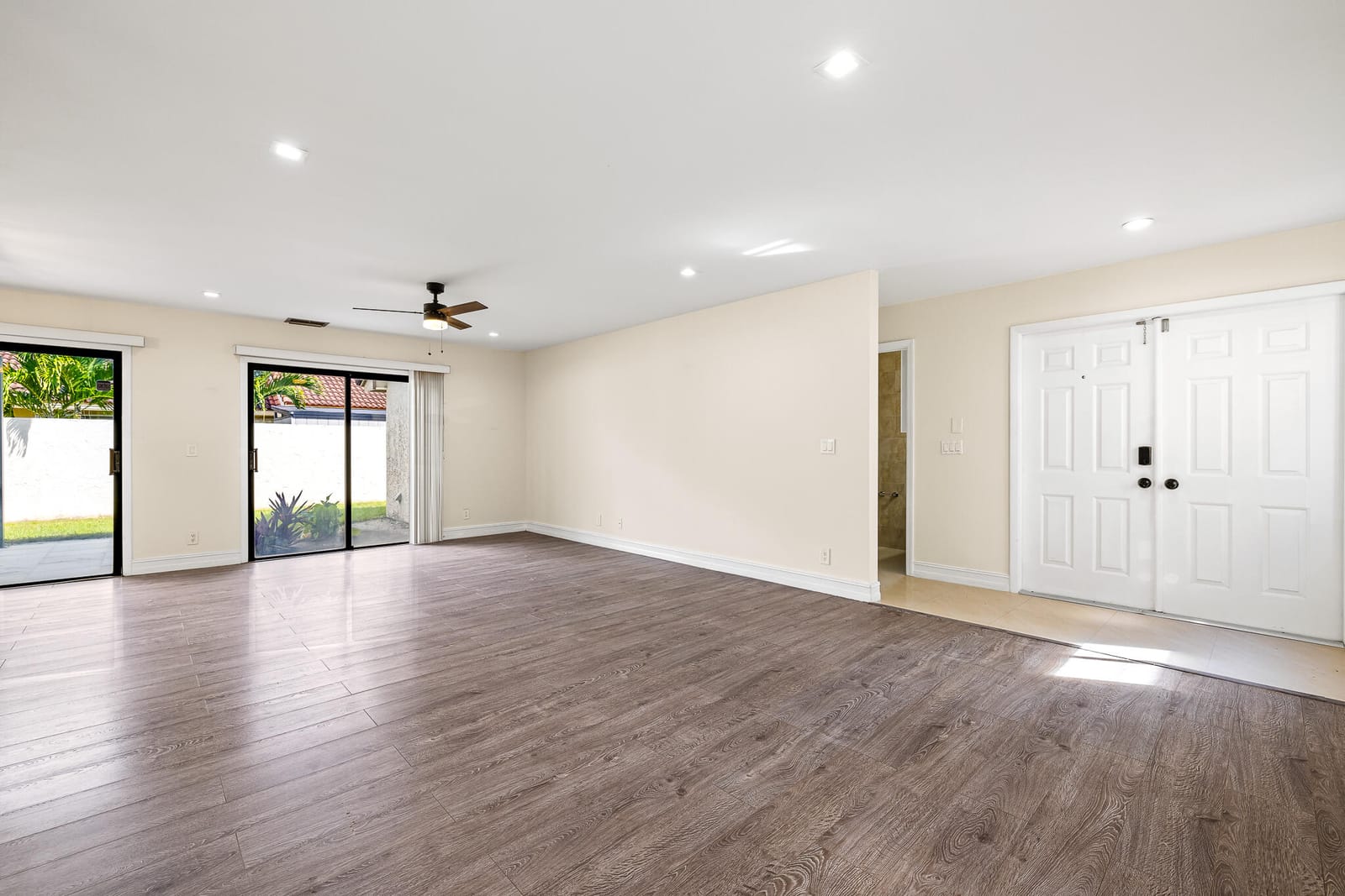 4073 NW 7th Place, Deerfield Beach, FL 33442 photo 10