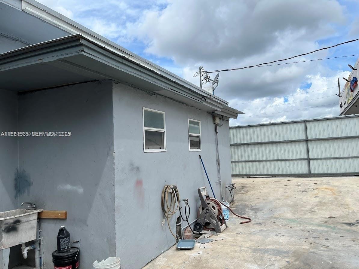 2195 NW 27th Avenue, Miami, FL 33142 photo 16