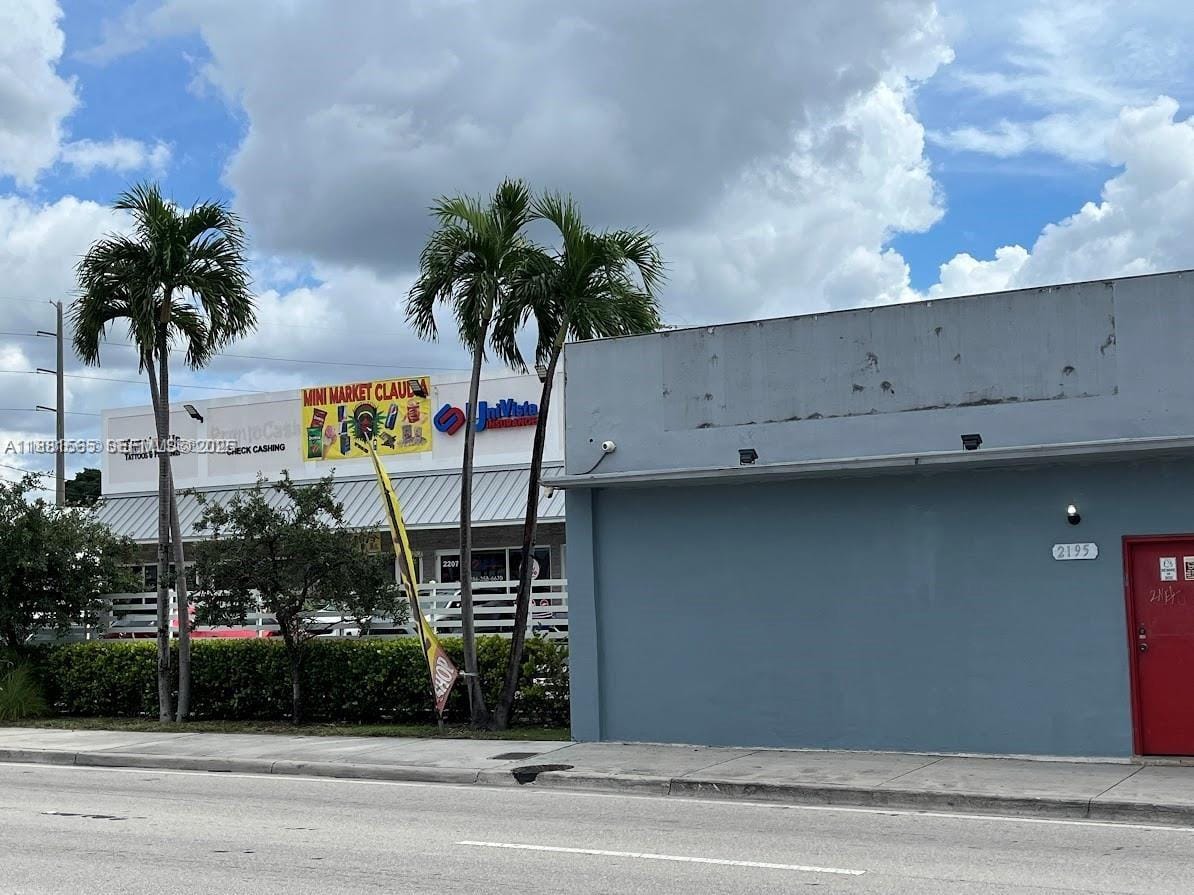 2195 NW 27th Avenue, Miami, FL 33142 photo 3