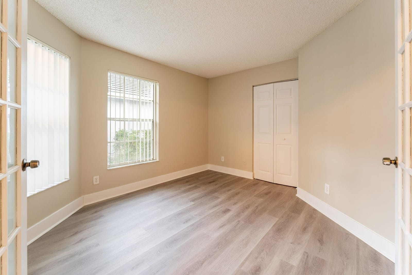 9220 Arborwood Circle, Davie, FL 33328 photo 14
