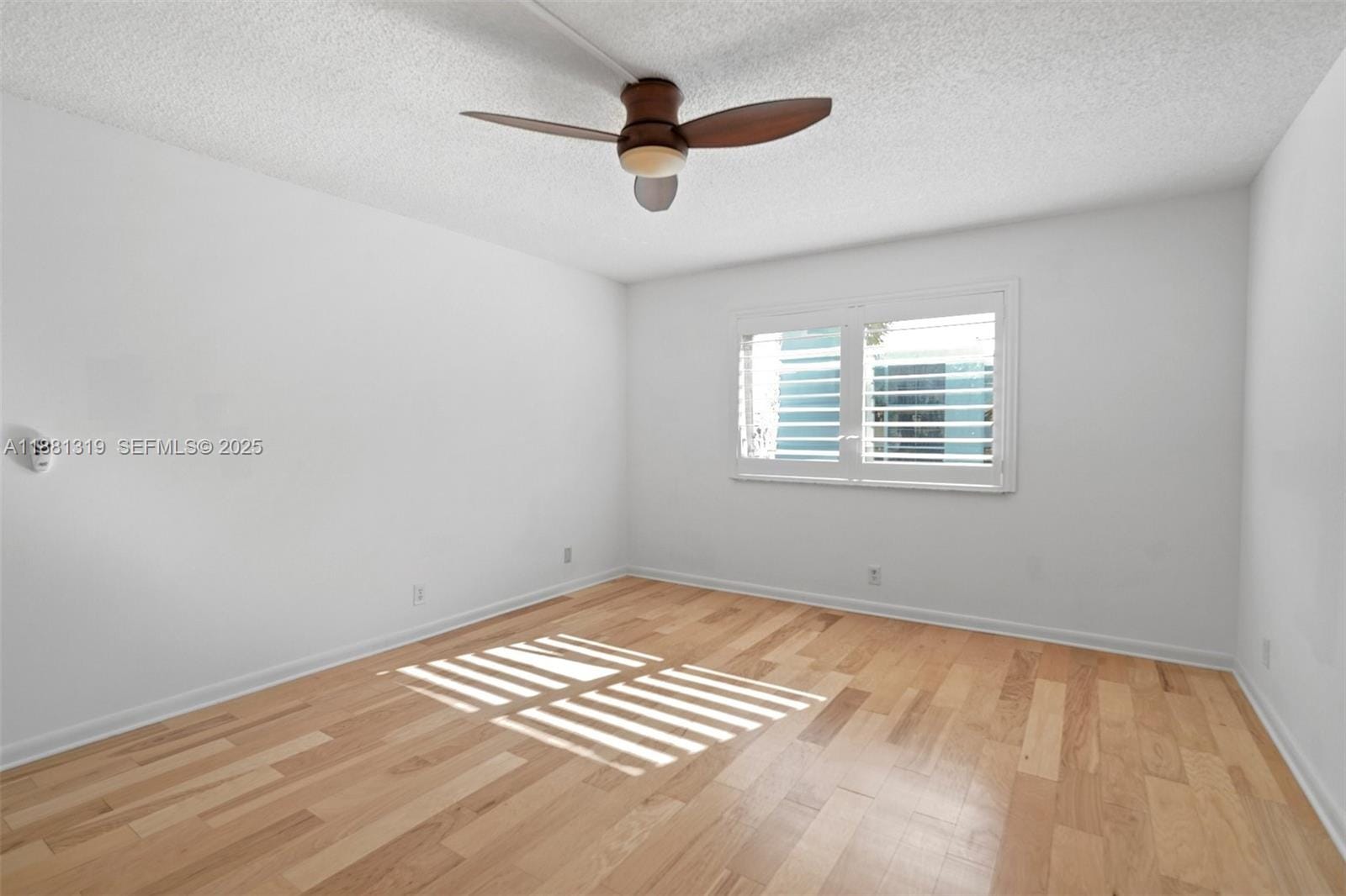 410 Lakeview Drive 204, Weston, FL 33326 photo 11