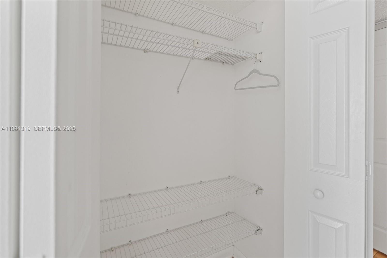410 Lakeview Drive 204, Weston, FL 33326 photo 22