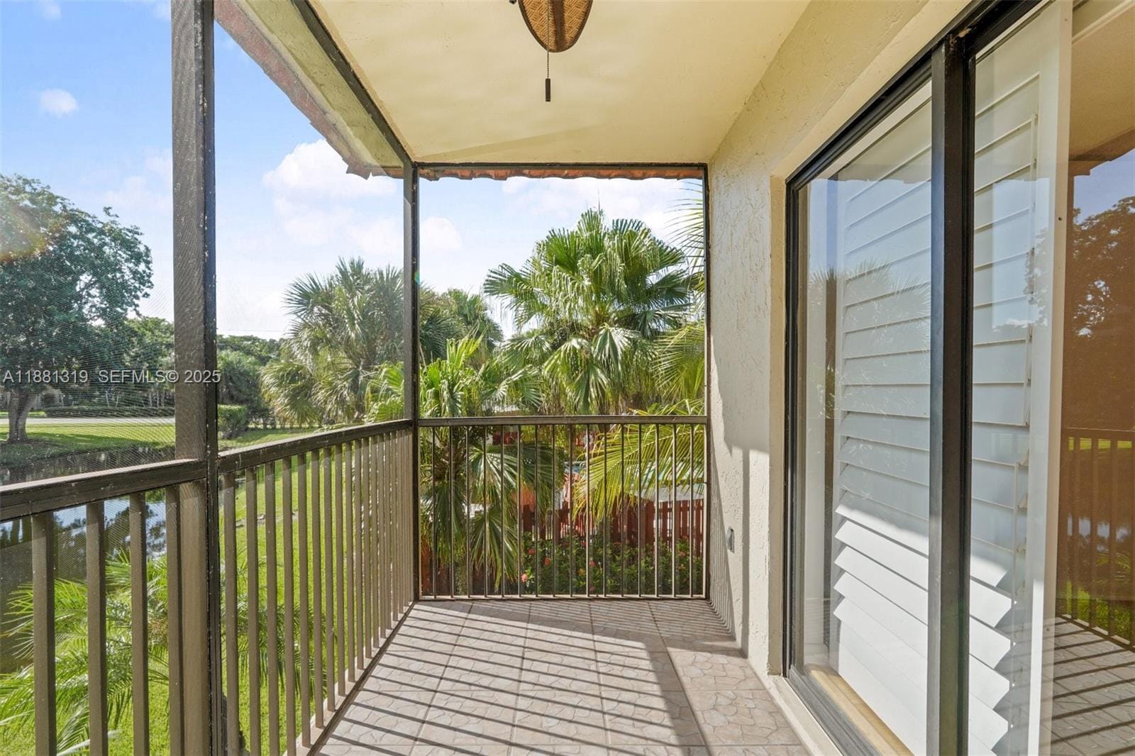 410 Lakeview Drive 204, Weston, FL 33326 photo 23