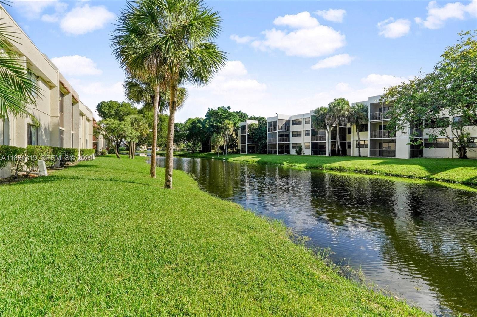 410 Lakeview Drive 204, Weston, FL 33326 photo 25