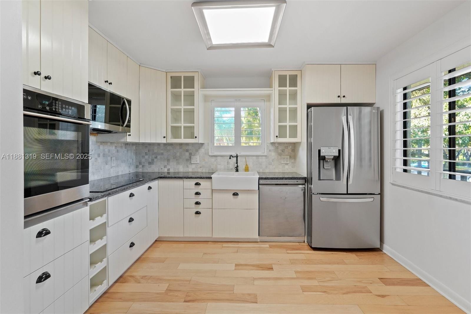 410 Lakeview Drive 204, Weston, FL 33326 photo 4