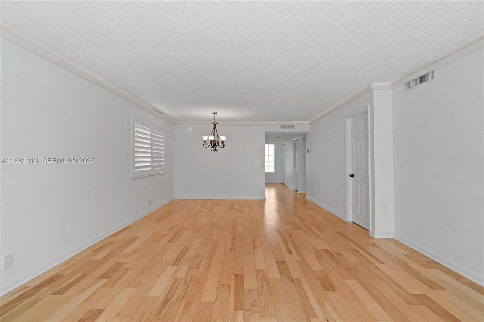 410 Lakeview Drive 204, Weston, FL 33326 photo 7