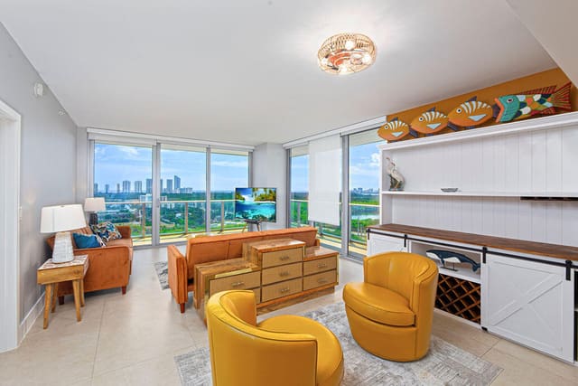 16385 Biscayne Boulevard 1821, sold in The Harbour South Condo, North Miami Beach, FL