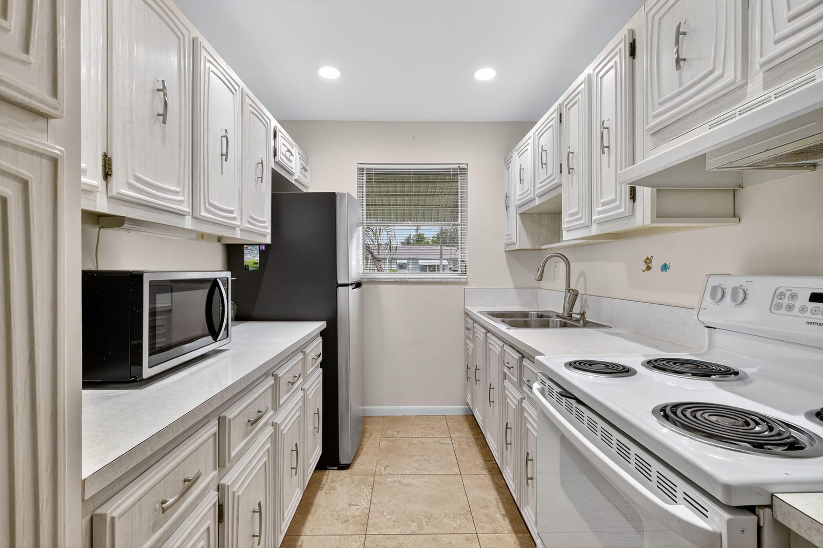 242 High Point Court W #B, Delray Beach, FL 33445 photo 12