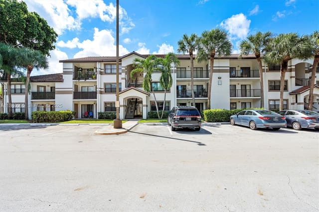 540 S Park Road 19-9, sold in Hollywood Parc Condominiu, Hollywood, FL