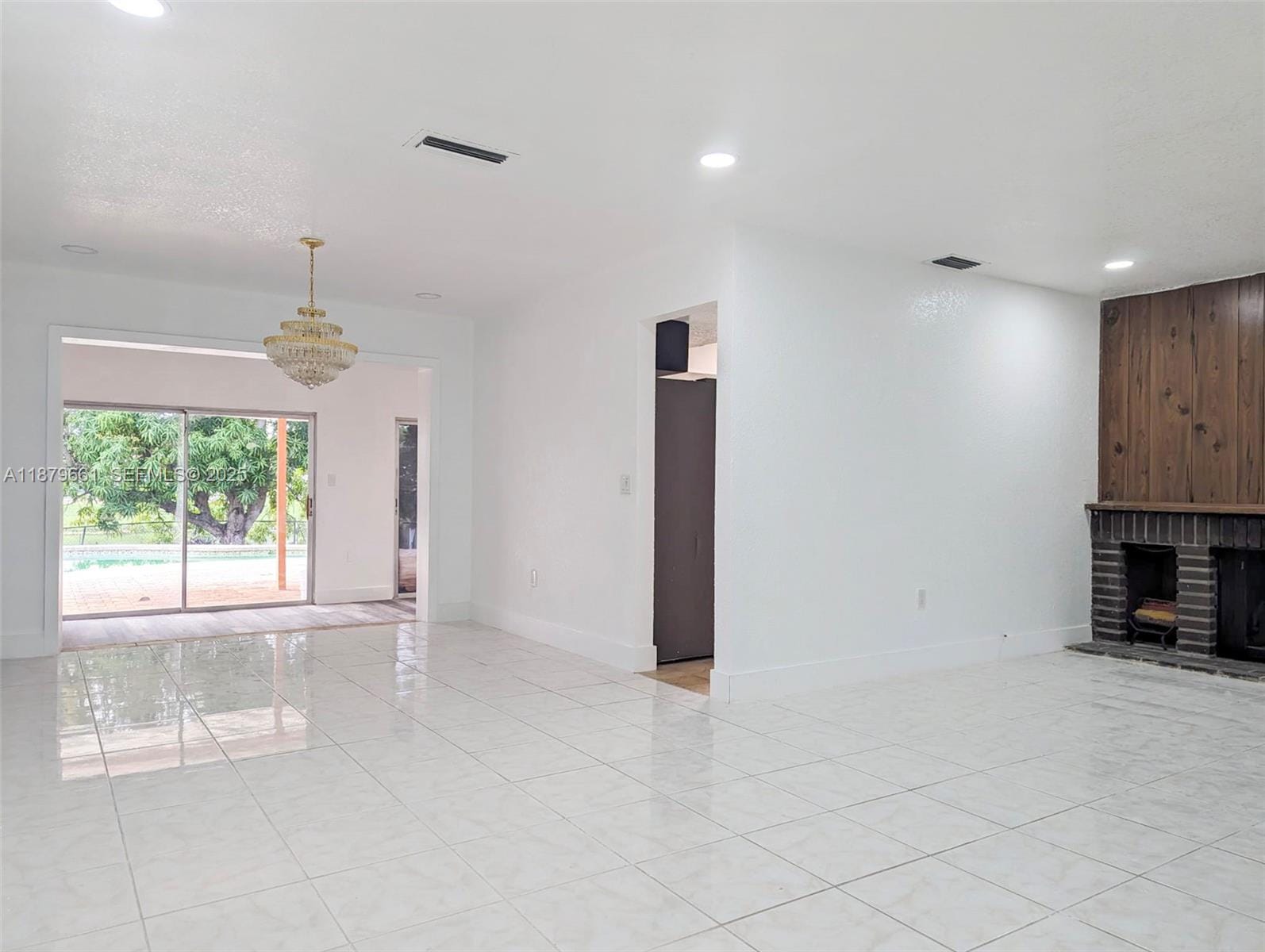 1190 NW 92nd Avenue — photo 11