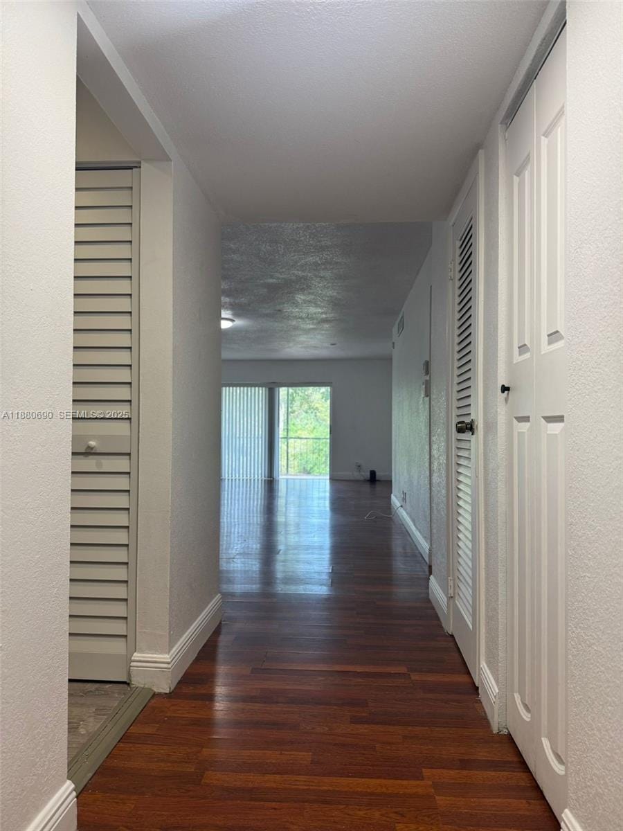 5961 N Falls Cir Drive 204 — photo 2