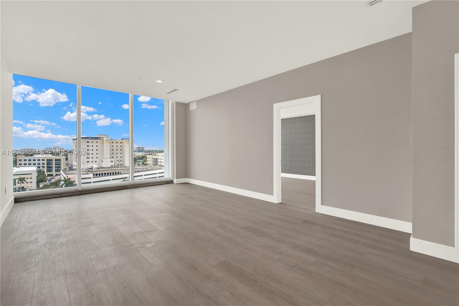 2820 NE 214th Street 1005, Aventura, FL 33180, Aventura
