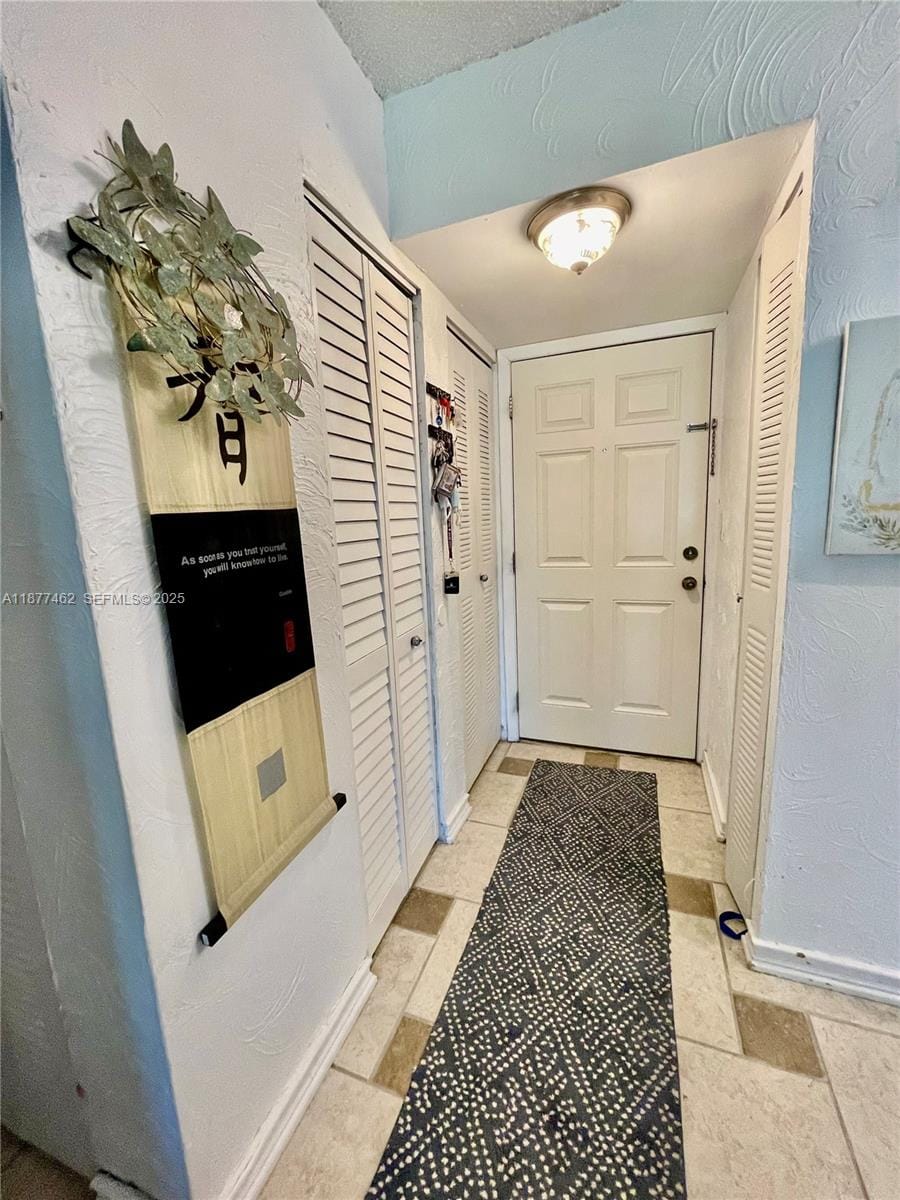 2106 S Cypress Bend Drive 107 — photo 2