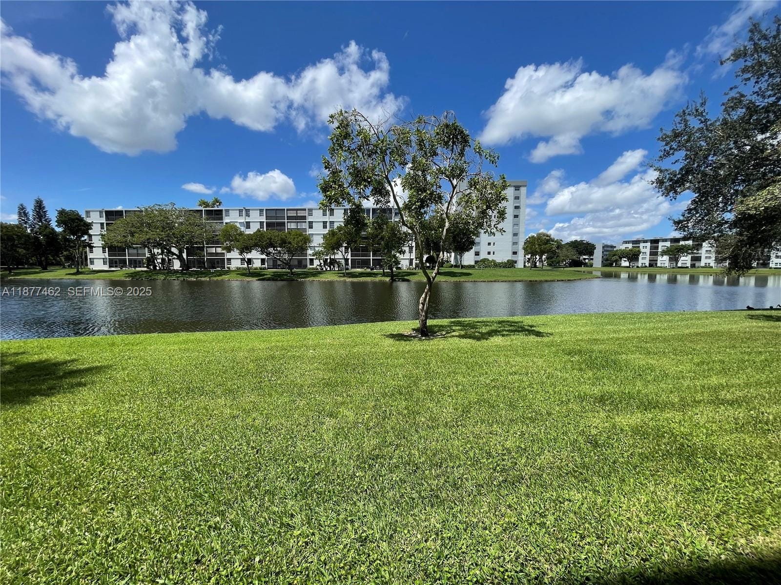 2106 S Cypress Bend Drive 107, Pompano Beach, FL 33069 photo 24