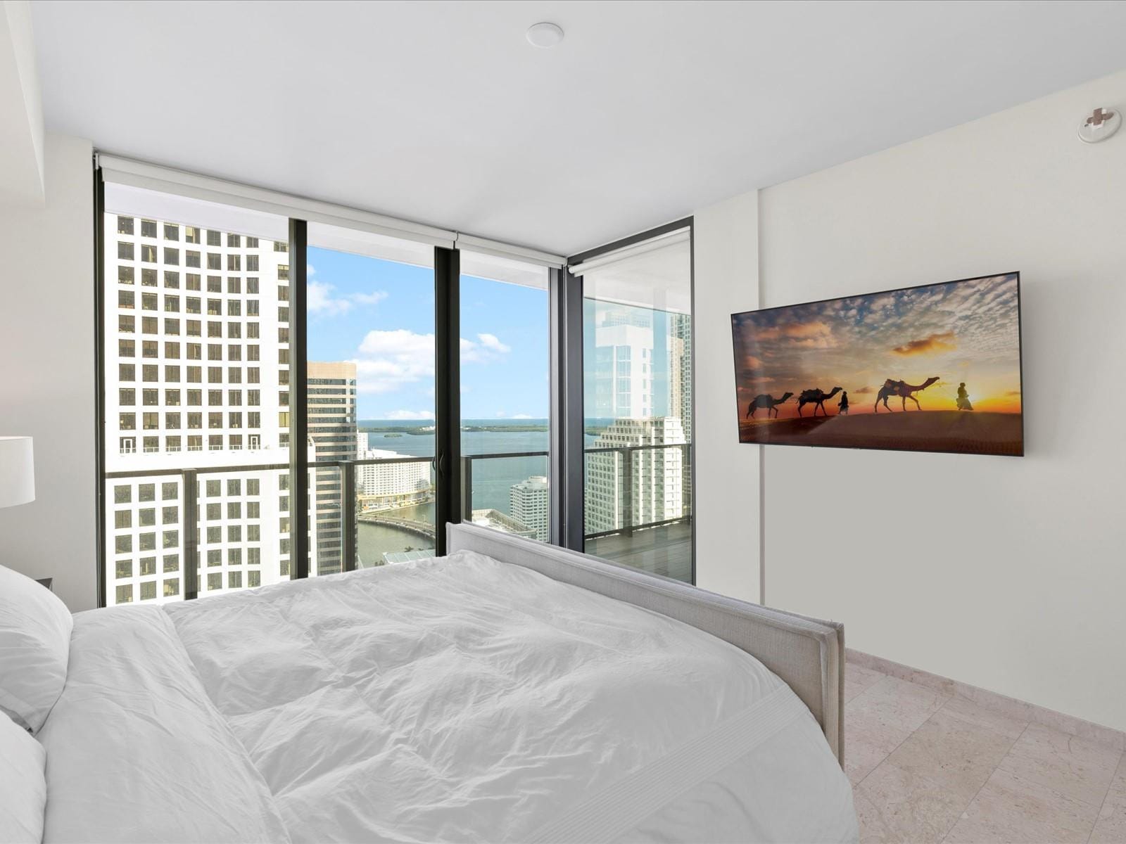 68 SE 6th Street 3201, Miami, FL 33131 photo 17