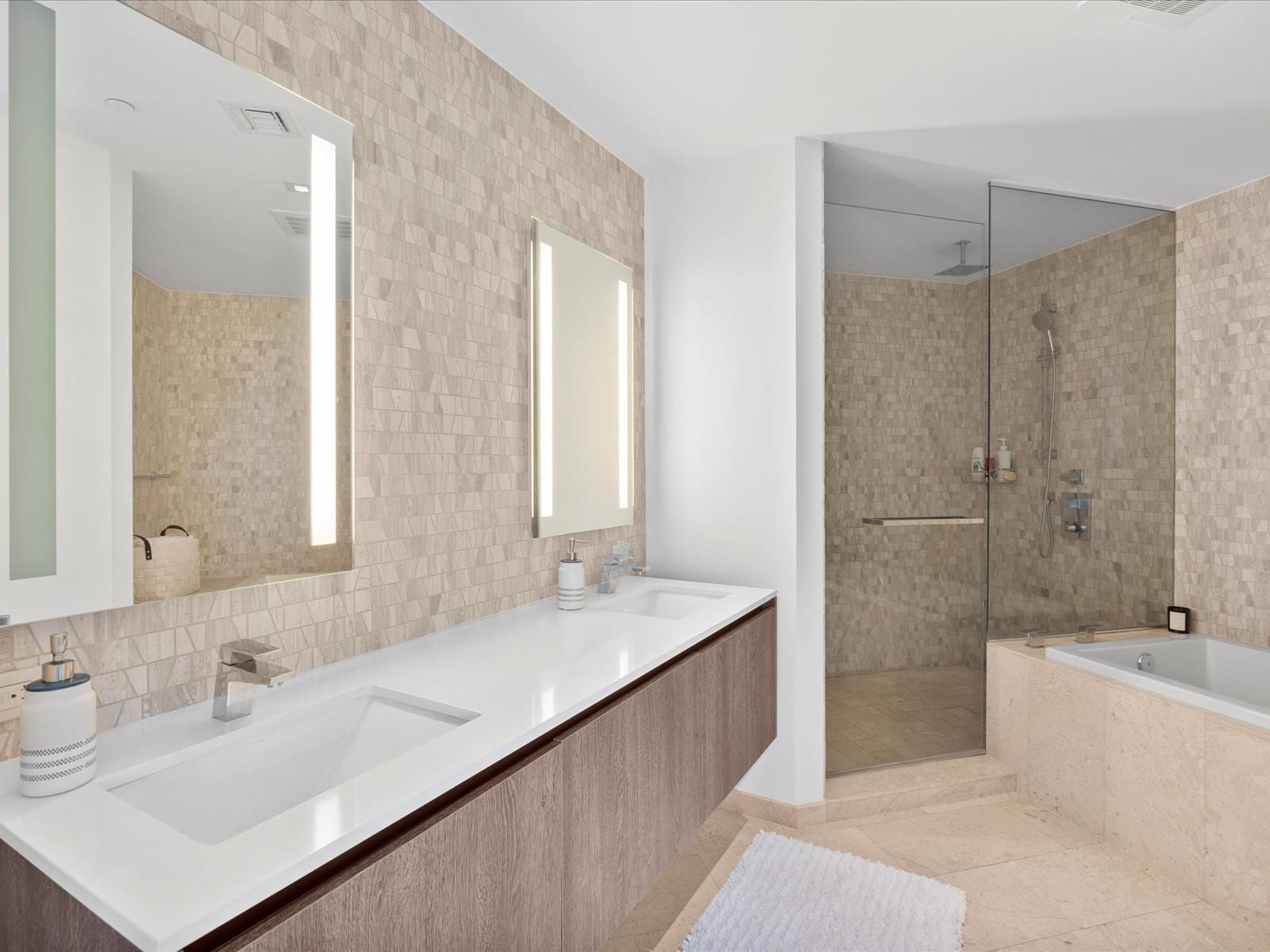 68 SE 6th Street 3201, Miami, FL 33131 photo 18