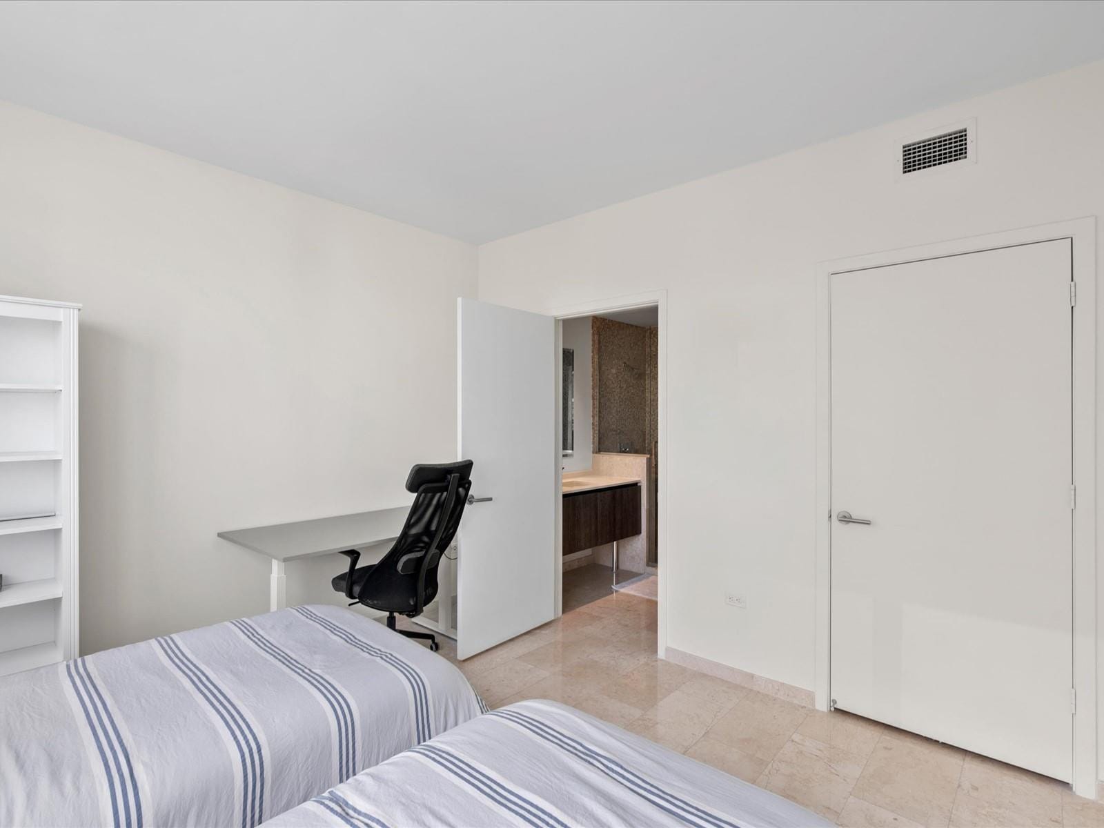 68 SE 6th Street 3201, Miami, FL 33131 photo 21