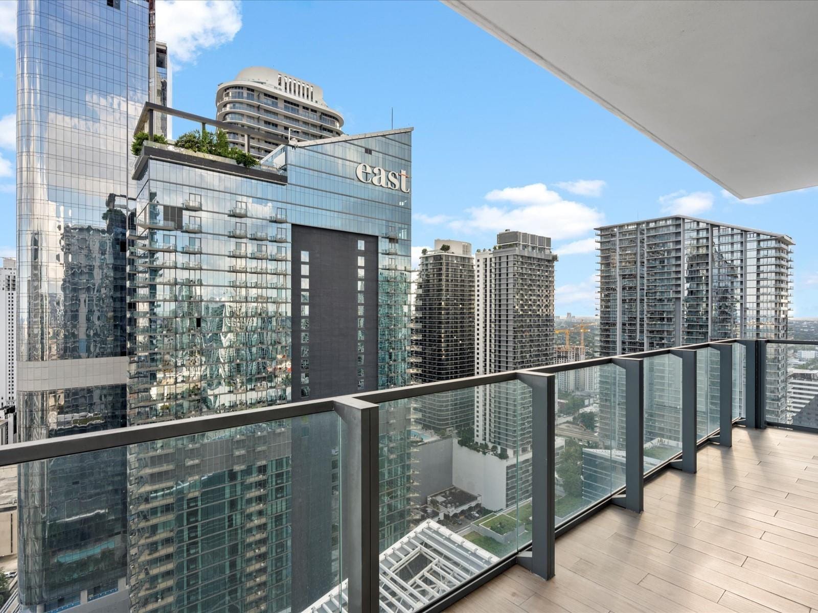 68 SE 6th Street 3201, Miami, FL 33131 photo 23