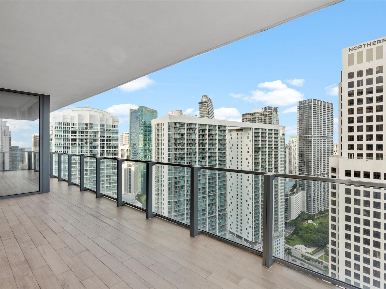 68 SE 6th Street 3201, Miami, FL 33131 photo 24