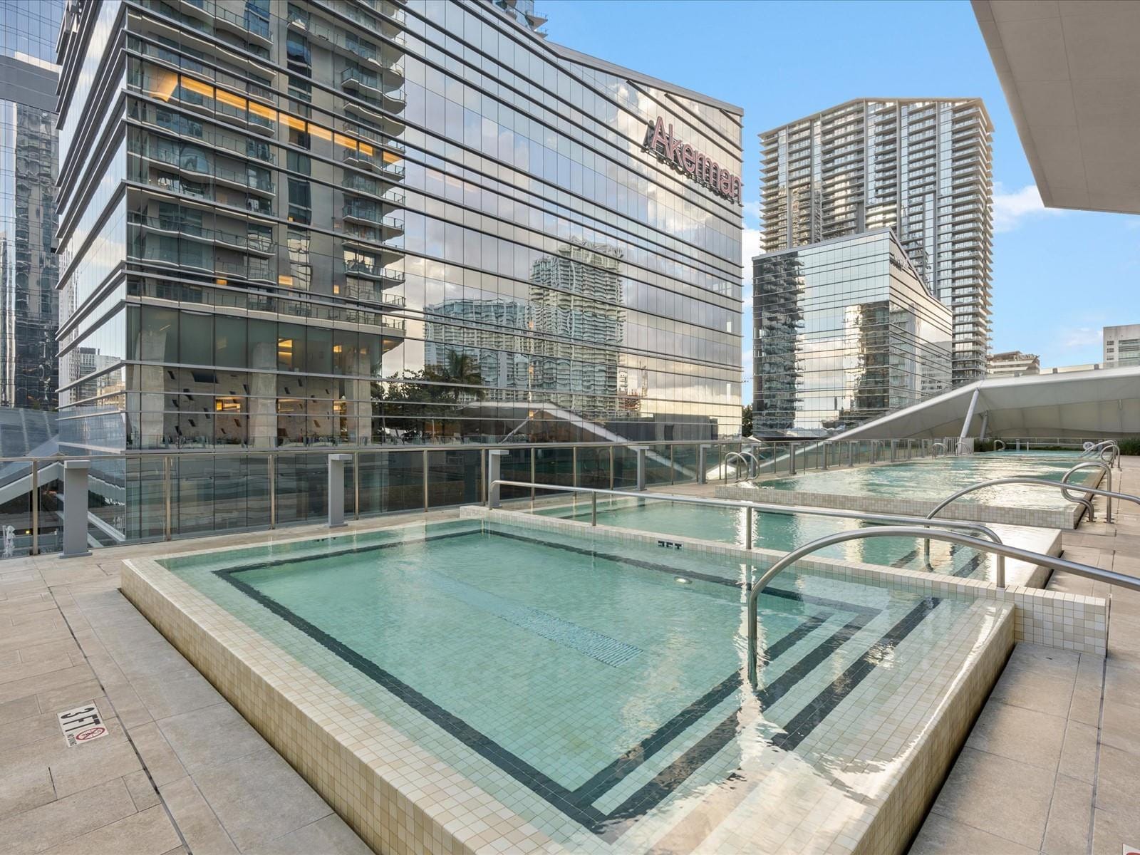 68 SE 6th Street 3201, Miami, FL 33131 photo 29