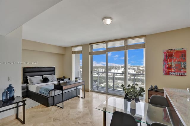 185 SW 7th Street 1600, Miami, FL 33130