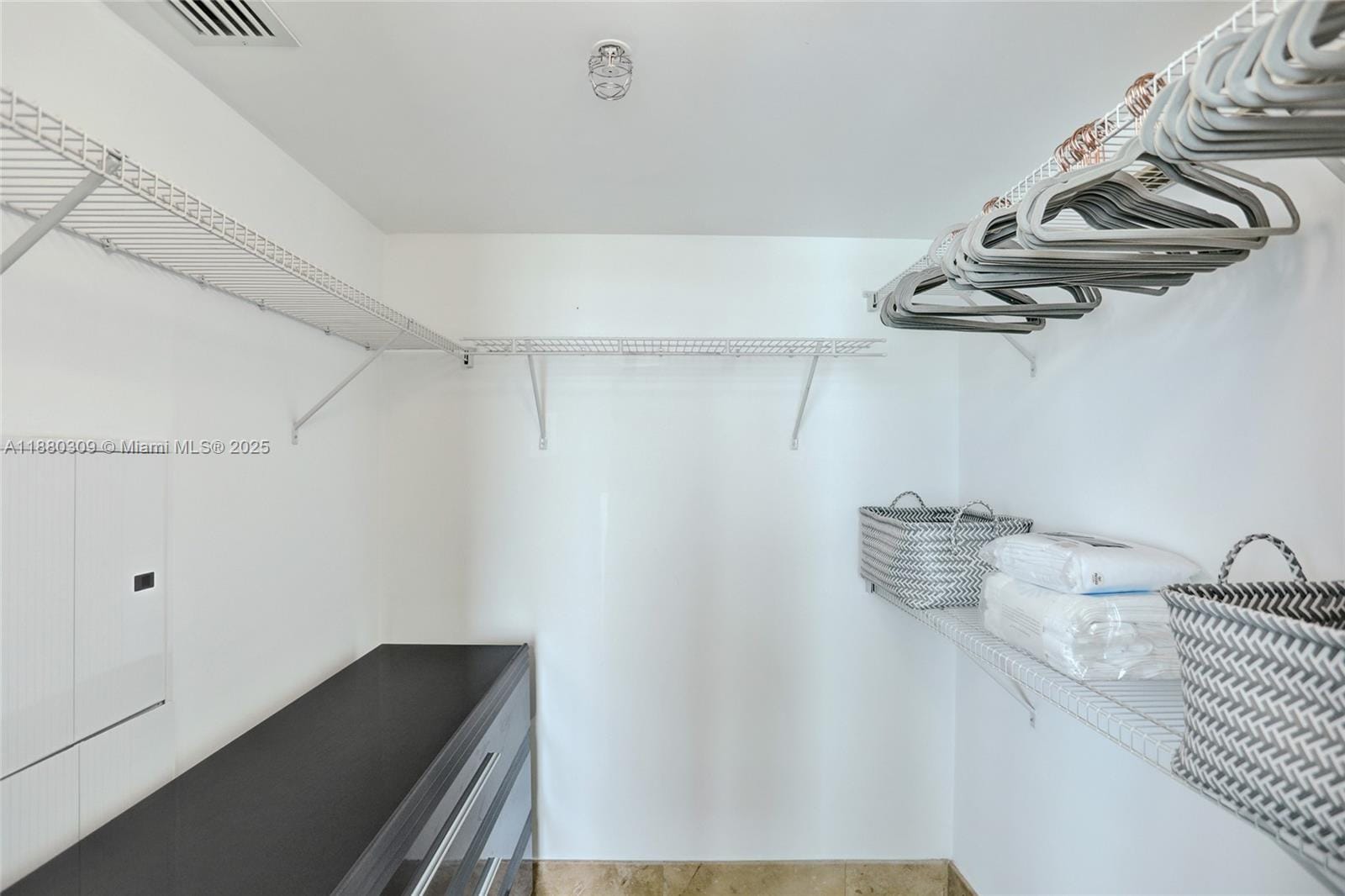 185 SW 7th Street 1600, Miami, FL 33130 photo 17