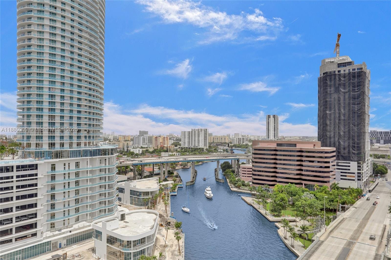 185 SW 7th Street 1600, Miami, FL 33130 photo 3