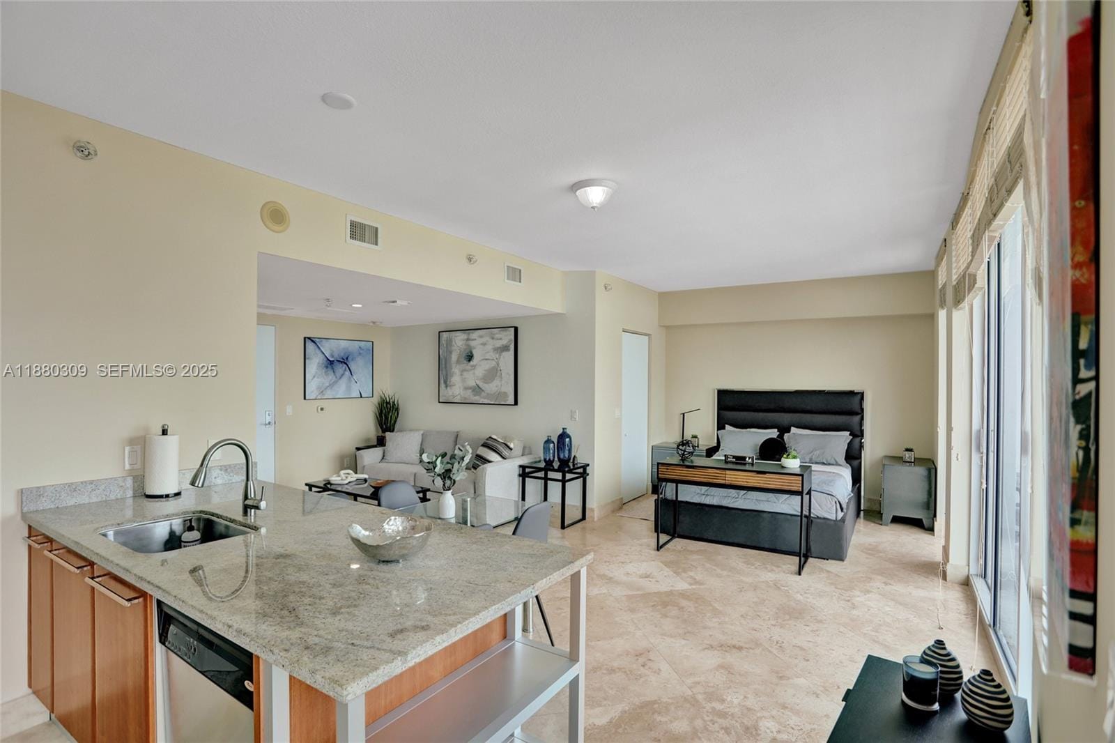 185 SW 7th Street 1600, Miami, FL 33130 photo 22