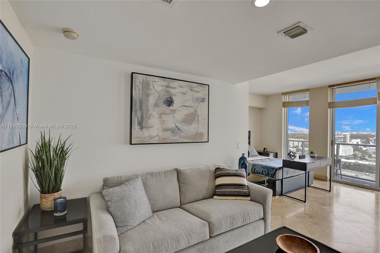 185 SW 7th Street 1600, Miami, FL 33130 photo 6
