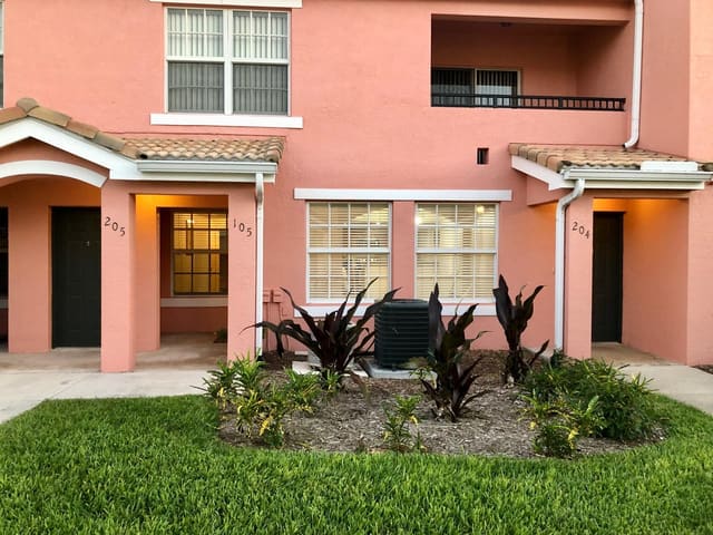 132 SW Peacock Boulevard 105, Port St. Lucie, FL 34986